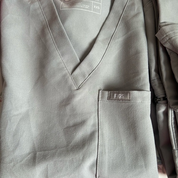 ‼️SOLD‼️ Figs Scrub Set💕 - Picture 5 of 6